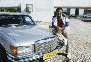 Antes do sucesso o cantor Agnaldo Timóteo foi mecânico e motorista particular