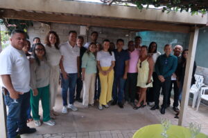 A secretária da SEJUS, Marcela Passamani, participou de reunião com lideranças no Gama